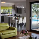 Beautiful Eva With Private Pool Near The Villa *