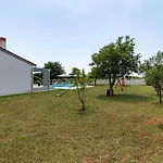 Beautiful Eva With Private Pool Near The