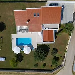 Beautiful Eva With Private Pool Near The