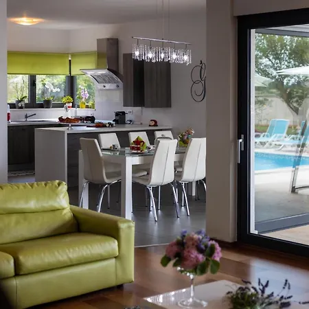 Beautiful Eva With Private Pool Near The Villa *