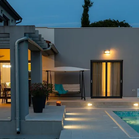 Beautiful Eva With Private Pool Near The *