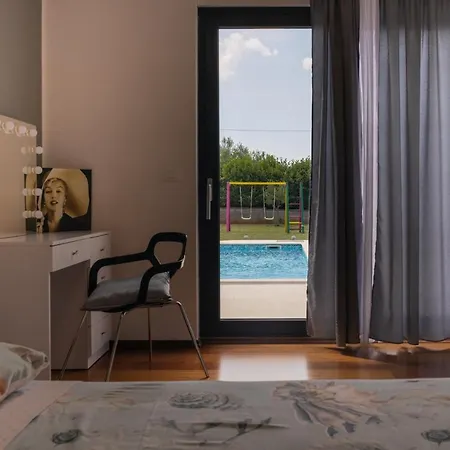 Beautiful Eva With Private Pool Near The Villa *