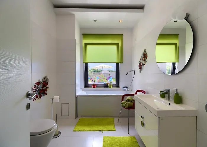 Beautiful Eva With Private Pool Near The