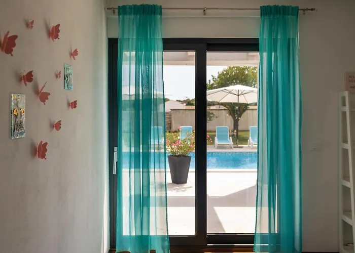 Beautiful Eva With Private Pool Near The Villa *