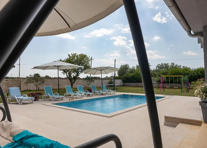 Beautiful Eva With Private Pool Near The Villa *