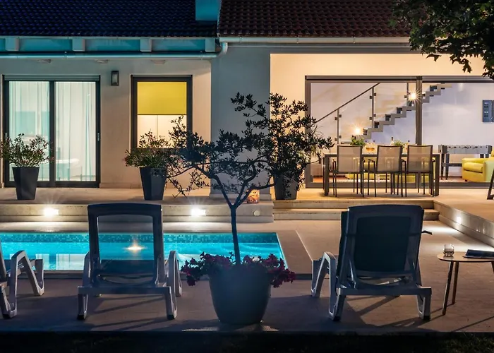 Villa Beautiful Eva With Private Pool Near The Šišan